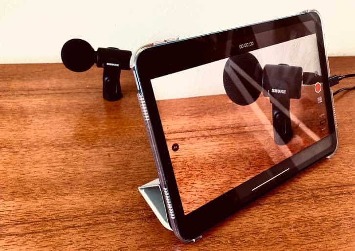 Shure MV88 plus microphone connected to iPad