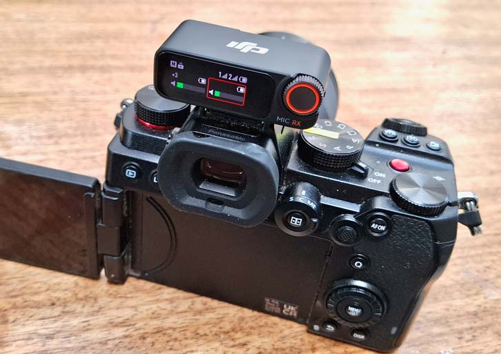 DJI Mic 2 on Camera DJI Mic 2 on Camera